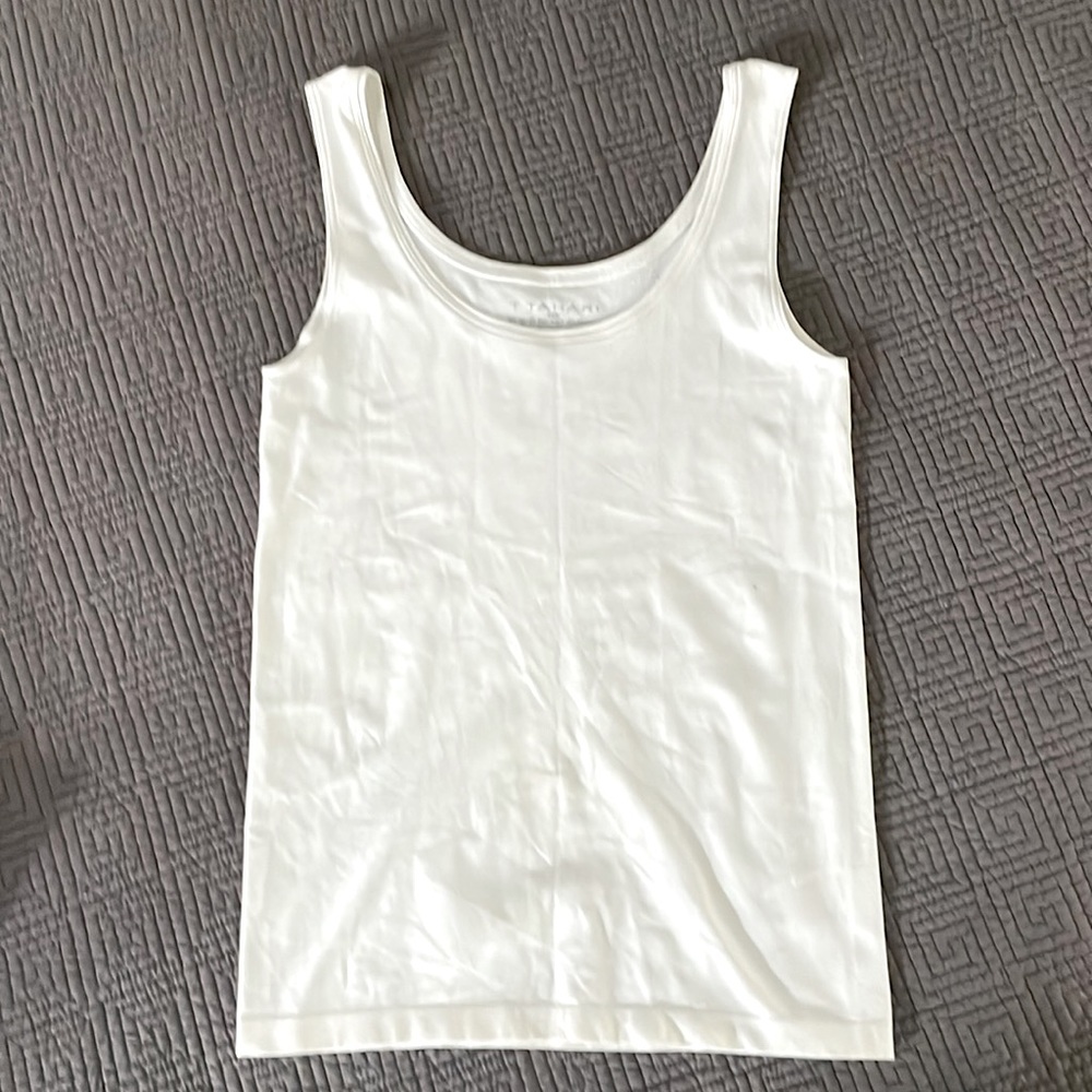 Tahsri white top - size XS/S